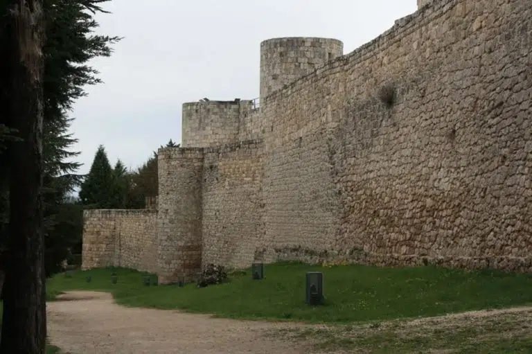 Ruinas del Castillo de Burgos y Mirador – Burgos 3 (1)