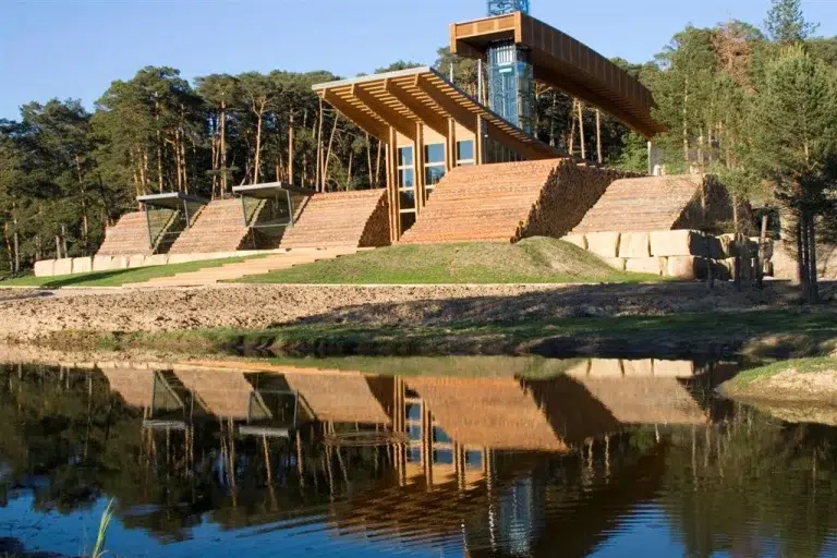 Área recreativa, Necrópolis y Casa de la Madera en Comunero de Revenga 5 (1)