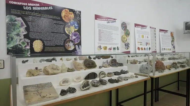 Aula Geológica de Robles de Laciana 0 (0)