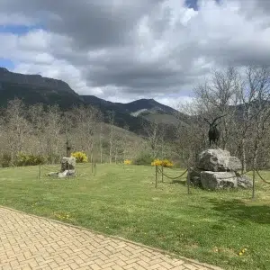 Exterior del Museo de la Fauna Salvaje en Valdehuesa