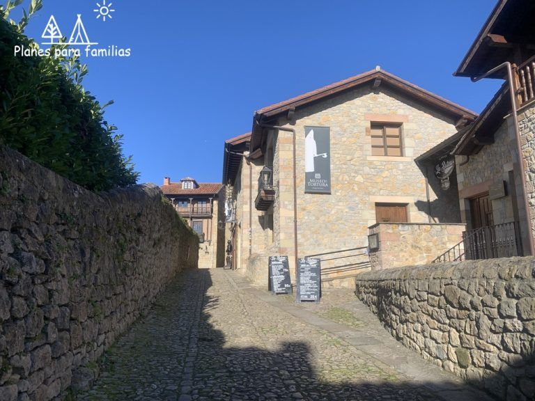 Museo de la Tortura y la Inquisición – Santillana del Mar 0 (0)