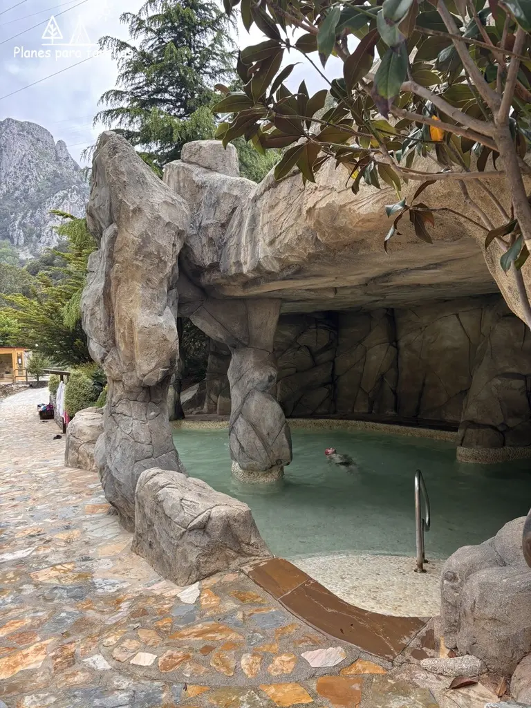 Cueva Termal en el Balneario de la Hermida