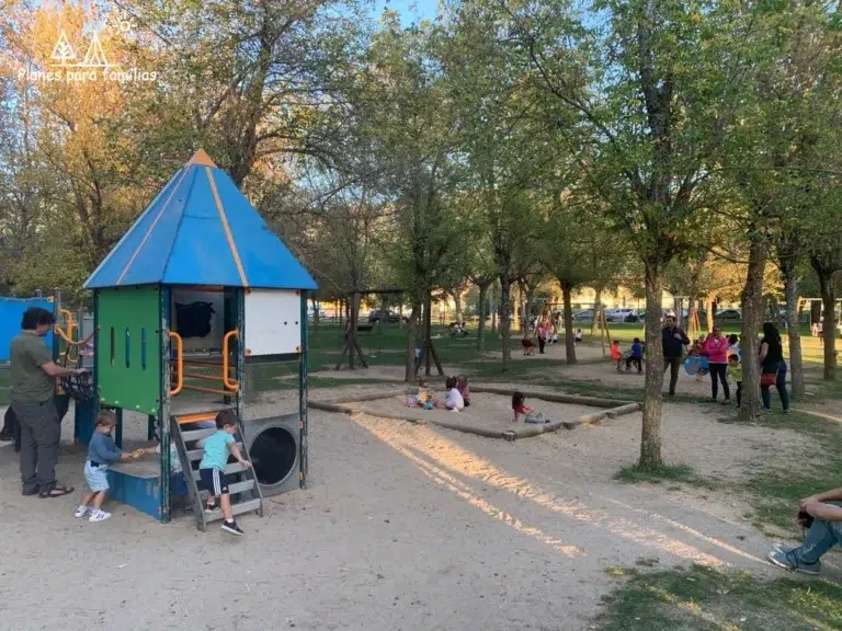 Pradera del Hospital, parque infantil – La Granja de San Ildefonso 4 (1)