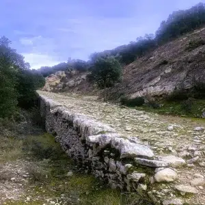 Calzada medieval del Almiñé