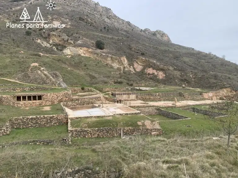 Poza de la Sal y sus Salinas 3.5 (2)