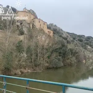 Vista de San Saturio desde el puente