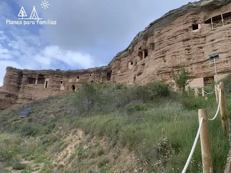 Ruta a las Cuevas de los Palomares – Nalda 4 (1)