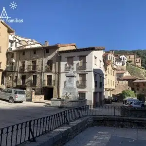 Plaza de Ortigosa de Cameros