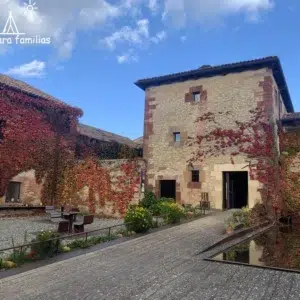 Exteriores del Convento de Mave