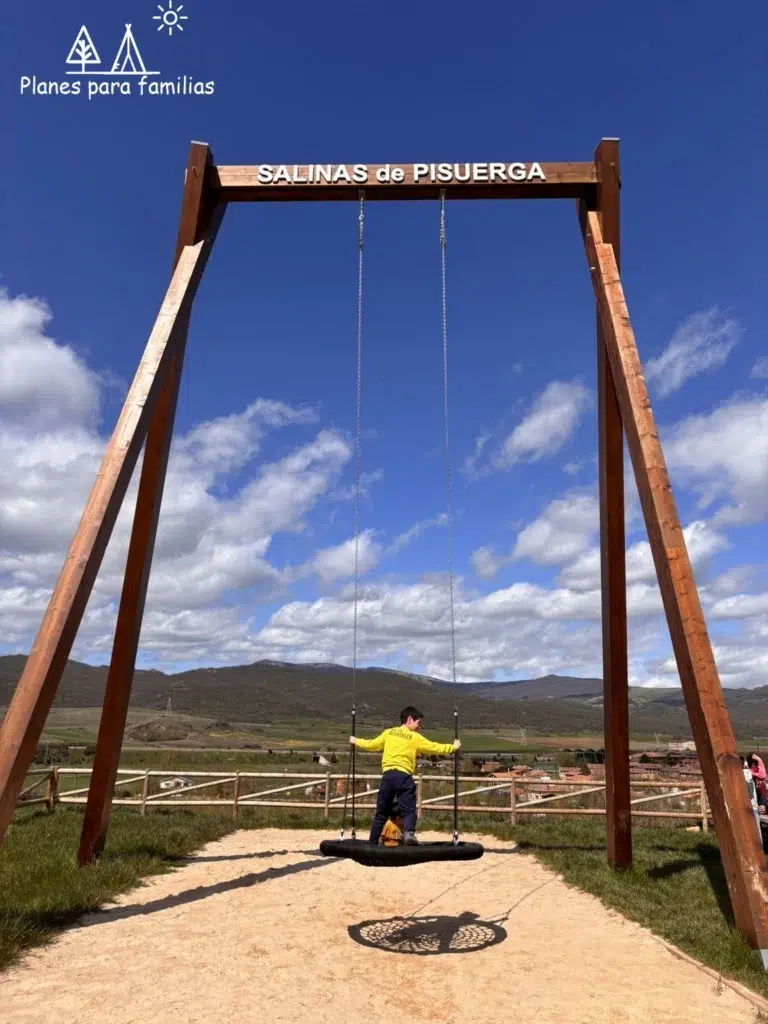 Columpio gigante de Salinas de Pisuerga