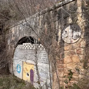 Boca sur del tunel de la engaña