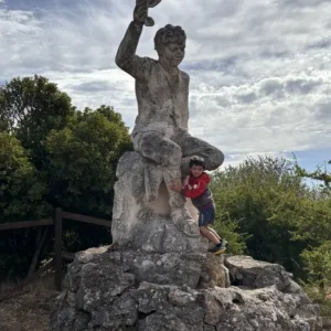 Mayoral en el Monumento al Pastor en Ameyugo