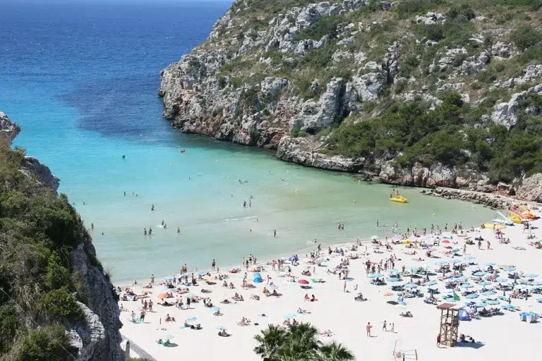Playas y calas familiares en Menorca: las mejores opciones con niños 4.8 (4)