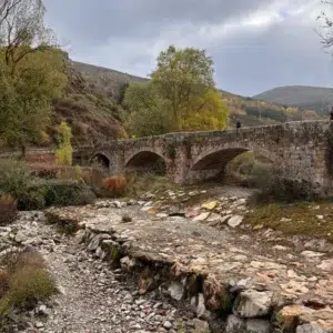Puente sobre el Oja